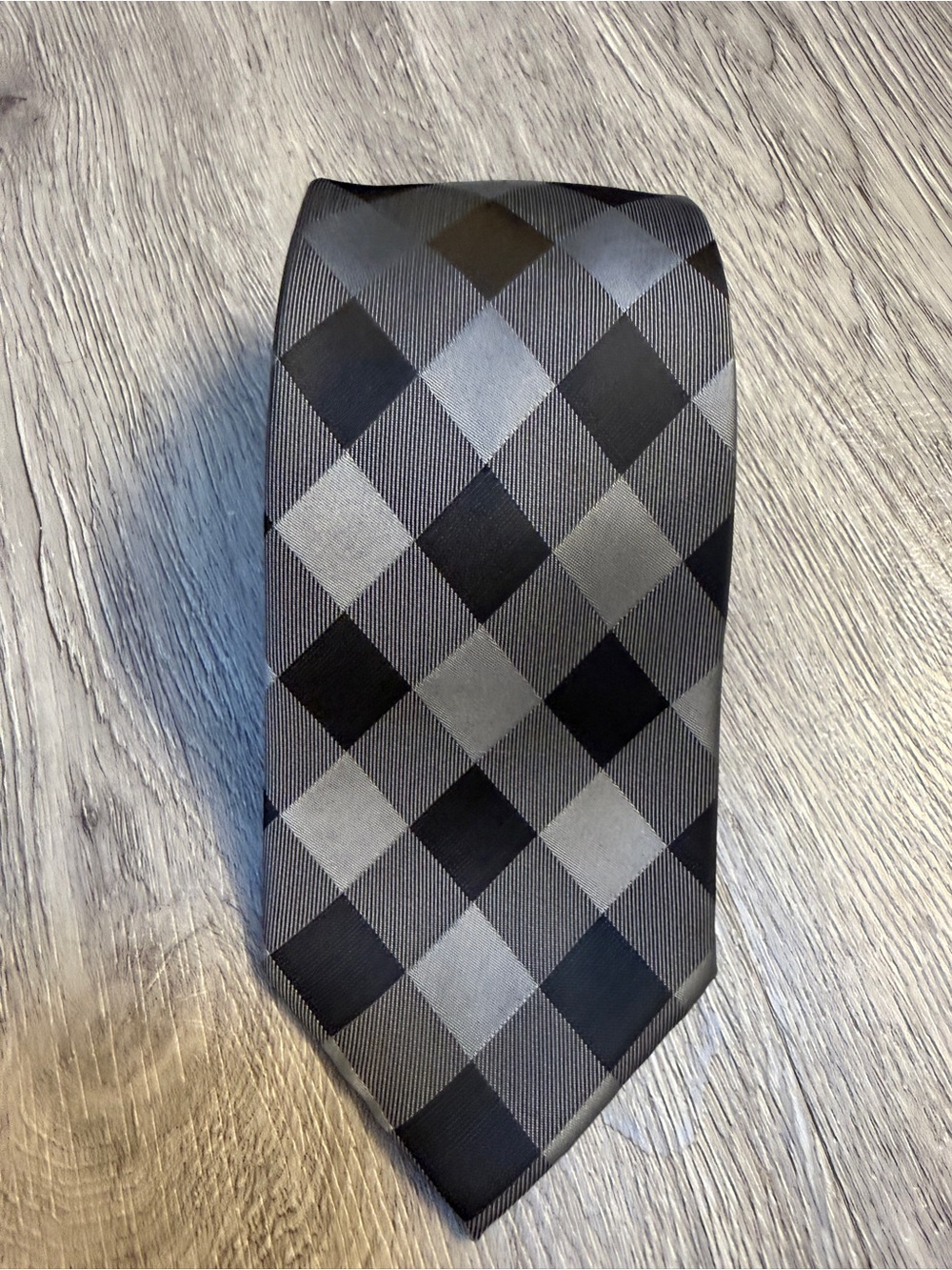 Duck Dynasty A&E Men's Necktie Checkered Theme Black White Gray 56x3.25